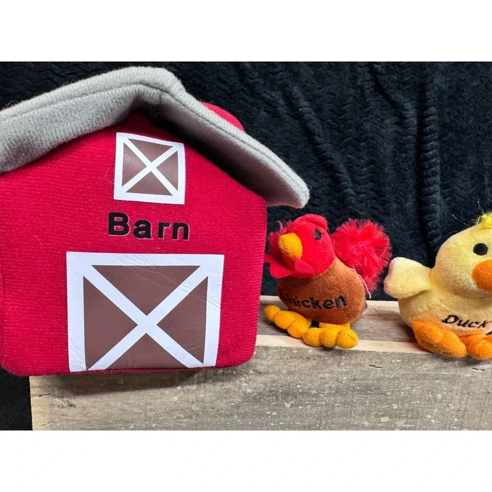 Barnyard Animals With Sounds Carrier Set by Animal House